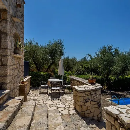 Artemis Aresti By Sealand Villa *